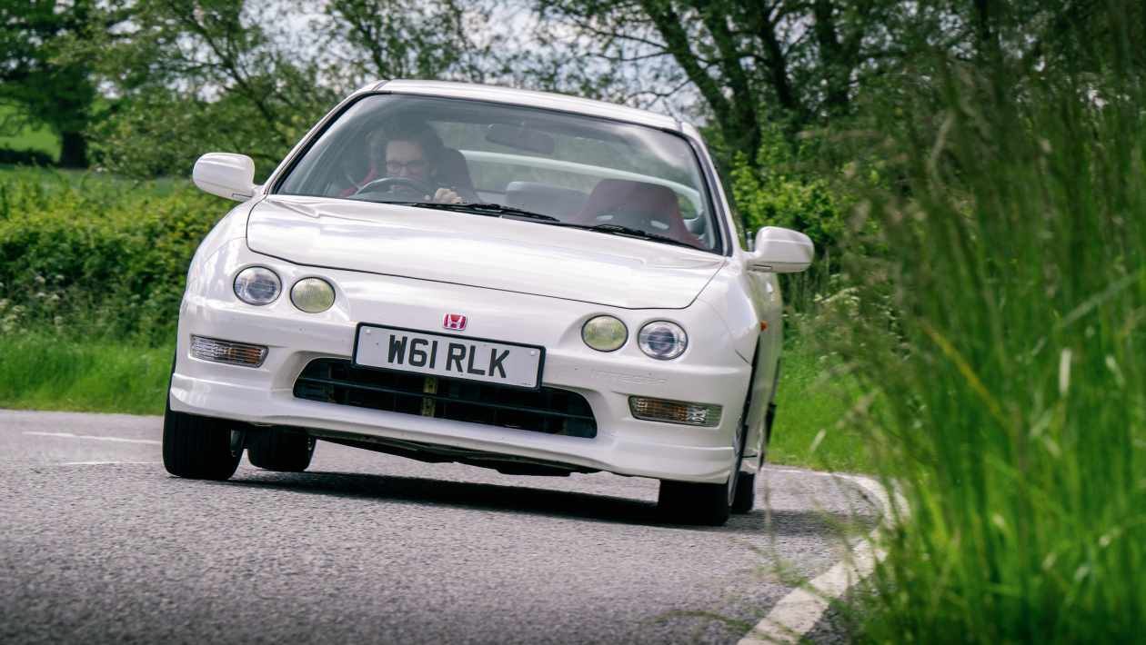 Honda Integra Type R (DC2, 1996 - 2001) – a front-wheel drive icon
